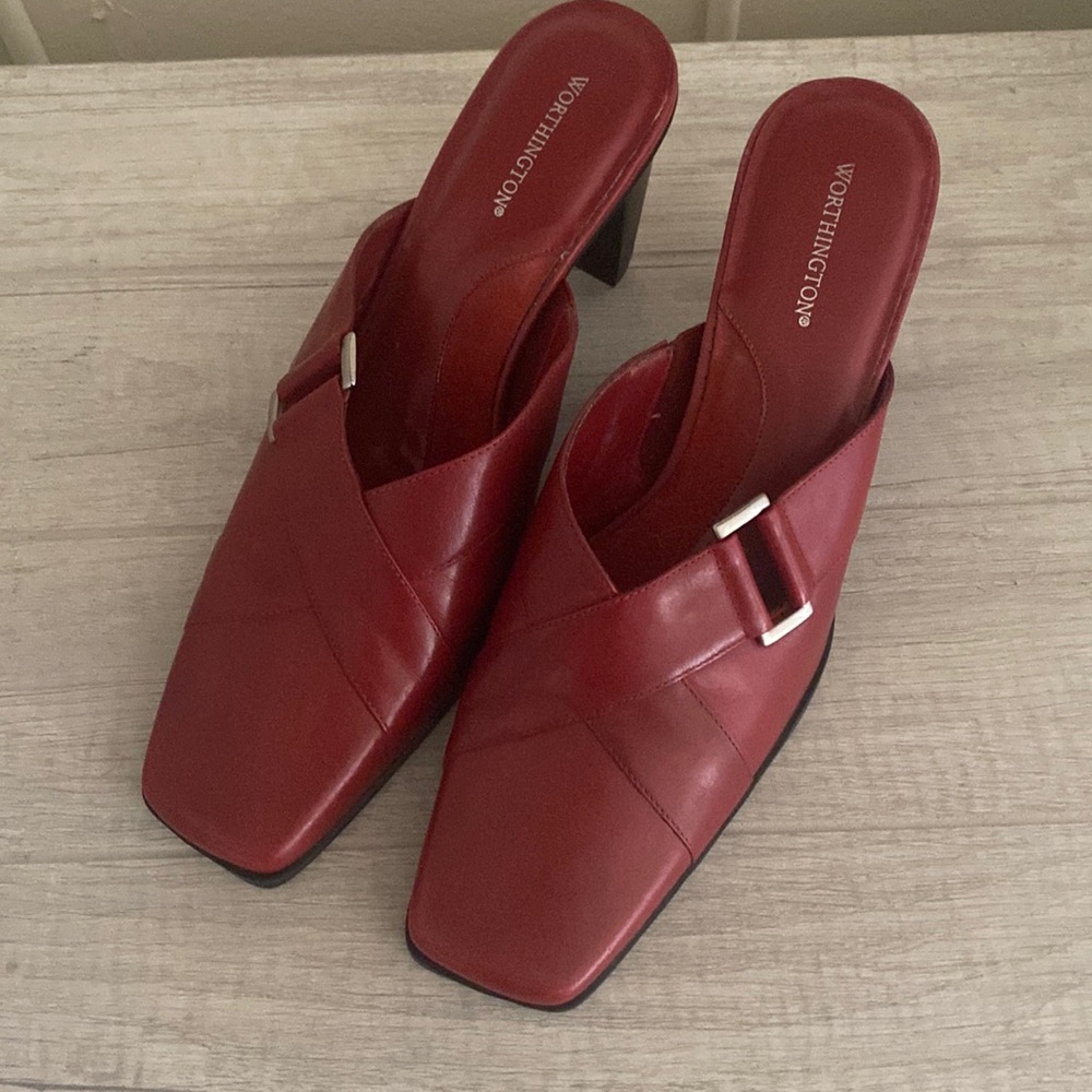 Vintage kitten heels